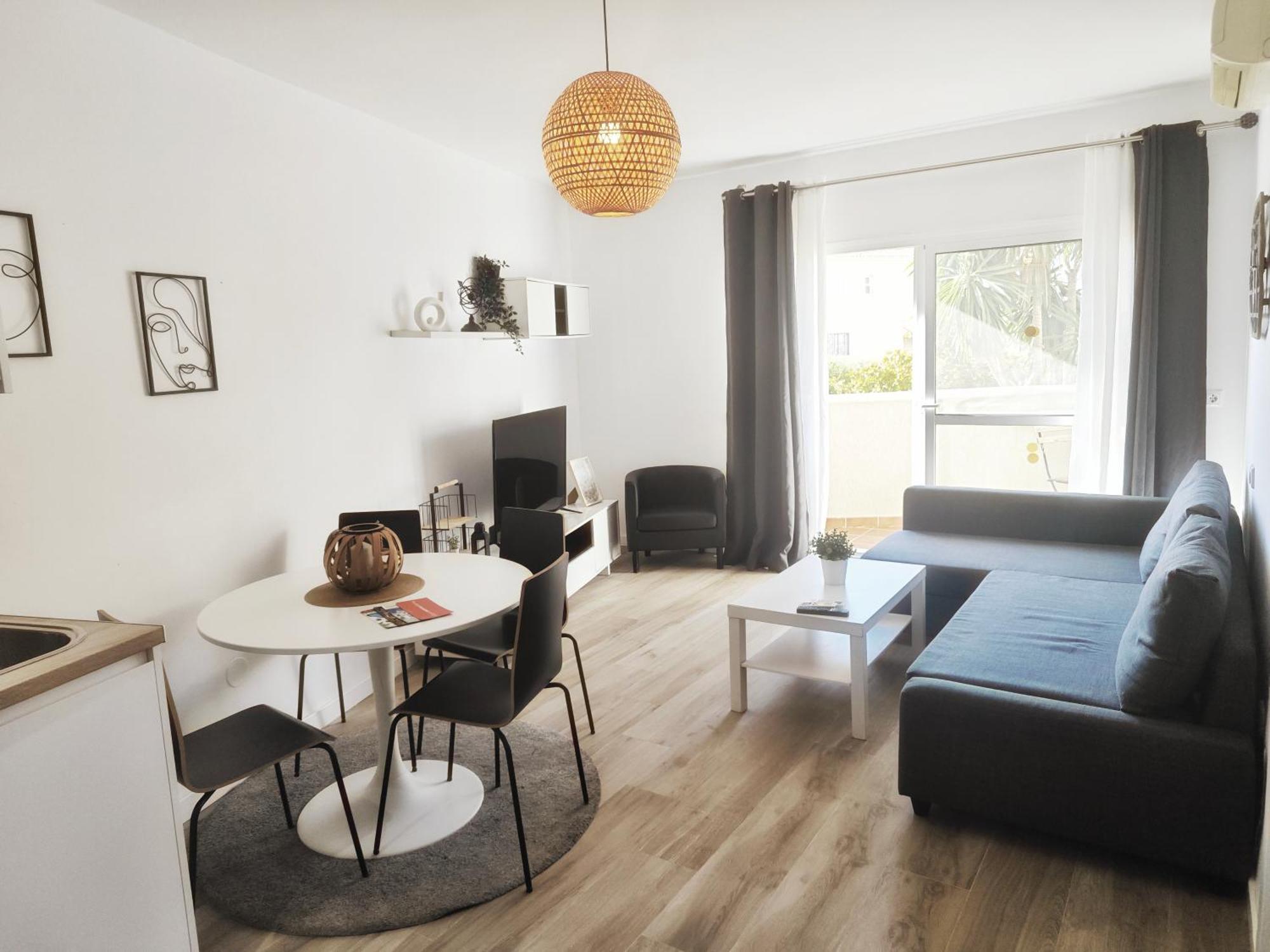 Casa Oasis Benalbeach Бенальмадена Номер фото